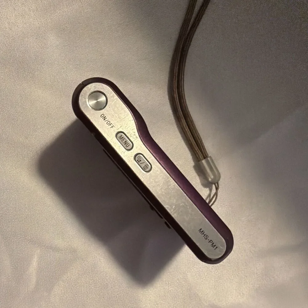 Sony Webbie HD MHS-PM1 5.0MP Camera Purple w/ Battery Not tested As is
